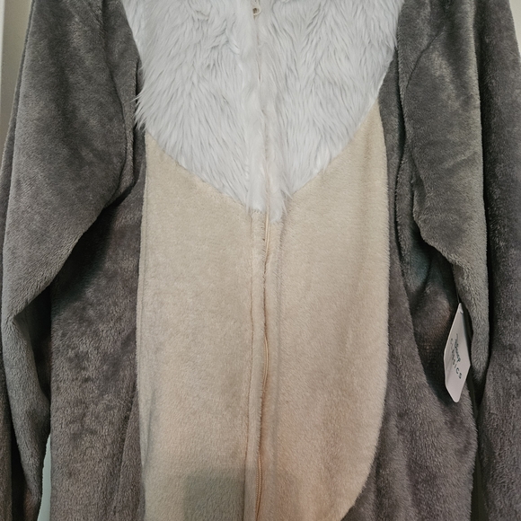 Disney Gray and Cream Bunny Hooded PJ's - Picture 7 of 12